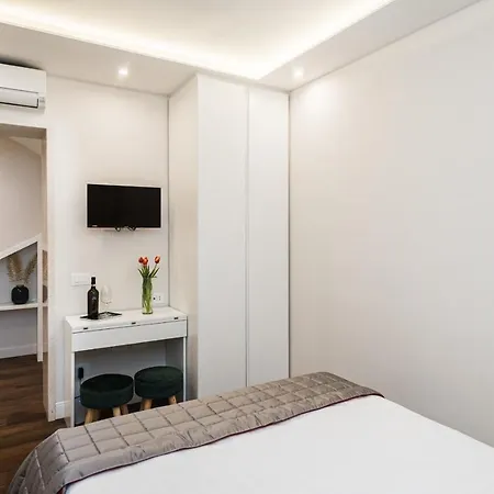 Apartamento Frattina 35 *